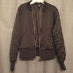 Quilted sleeves black bomber